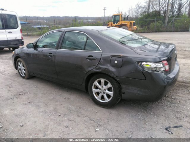 Photo 2 VIN: 4T4BF3EK9BR194138 - TOYOTA CAMRY 