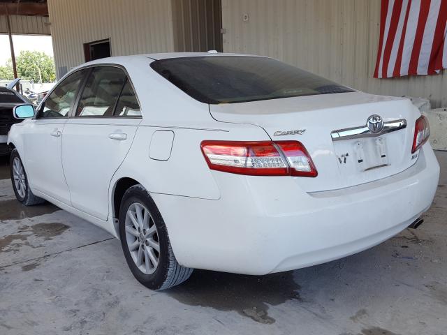 Photo 2 VIN: 4T4BF3EK9BR203467 - TOYOTA CAMRY BASE 