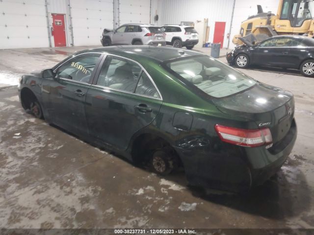 Photo 2 VIN: 4T4BF3EKXAR033974 - TOYOTA CAMRY 