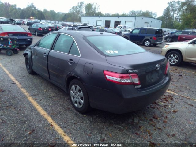 Photo 2 VIN: 4T4BF3EKXAR052105 - TOYOTA CAMRY 