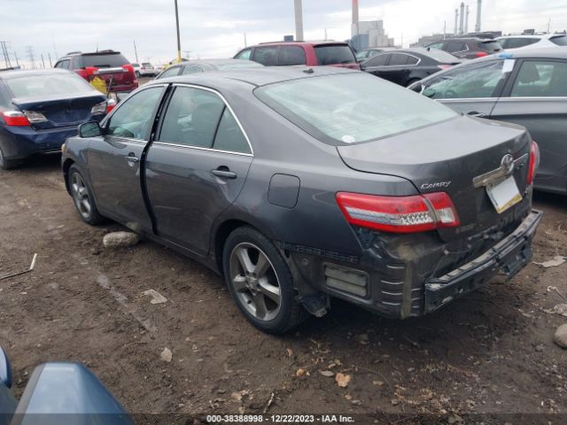 Photo 2 VIN: 4T4BF3EKXAR065193 - TOYOTA CAMRY 