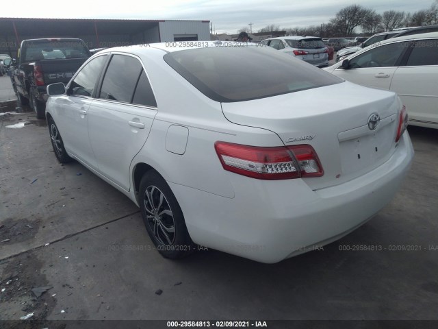 Photo 2 VIN: 4T4BF3EKXBR088376 - TOYOTA CAMRY 