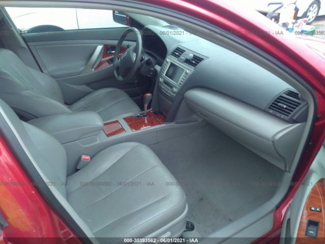 Photo 4 VIN: 4T4BF3EKXBR101577 - TOYOTA CAMRY 