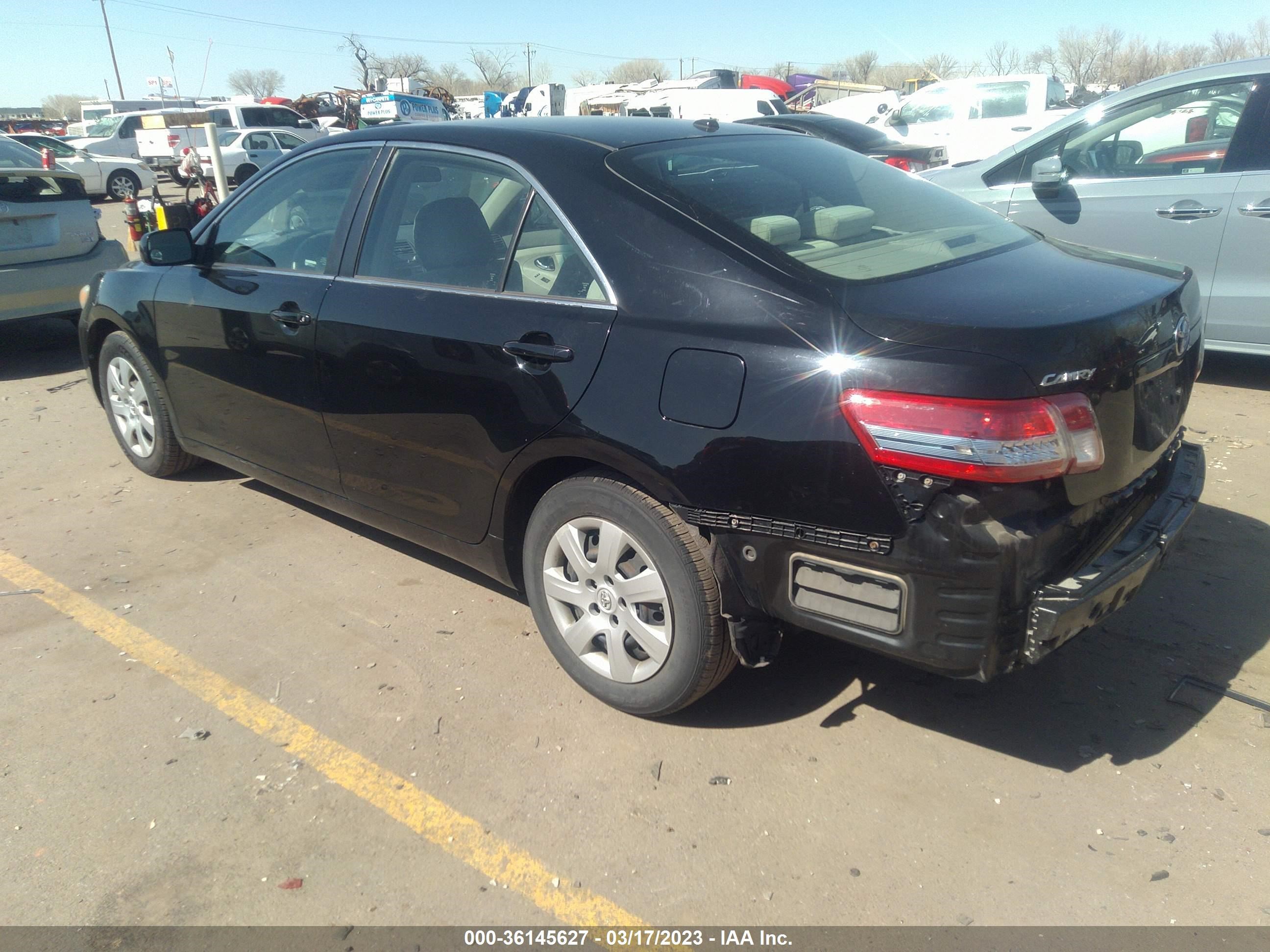 Photo 2 VIN: 4T4BF3EKXBR103121 - TOYOTA CAMRY 