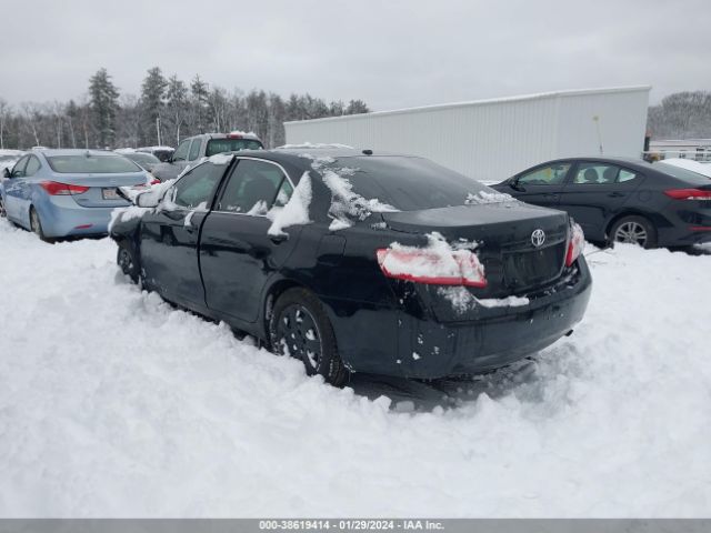 Photo 2 VIN: 4T4BF3EKXBR103832 - TOYOTA CAMRY 