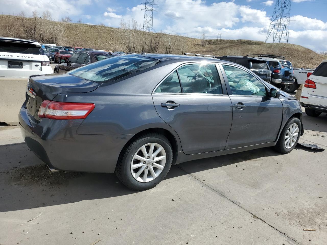 Photo 2 VIN: 4T4BF3EKXBR125488 - TOYOTA CAMRY 