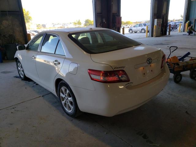 Photo 2 VIN: 4T4BF3EKXBR136281 - TOYOTA CAMRY BASE 