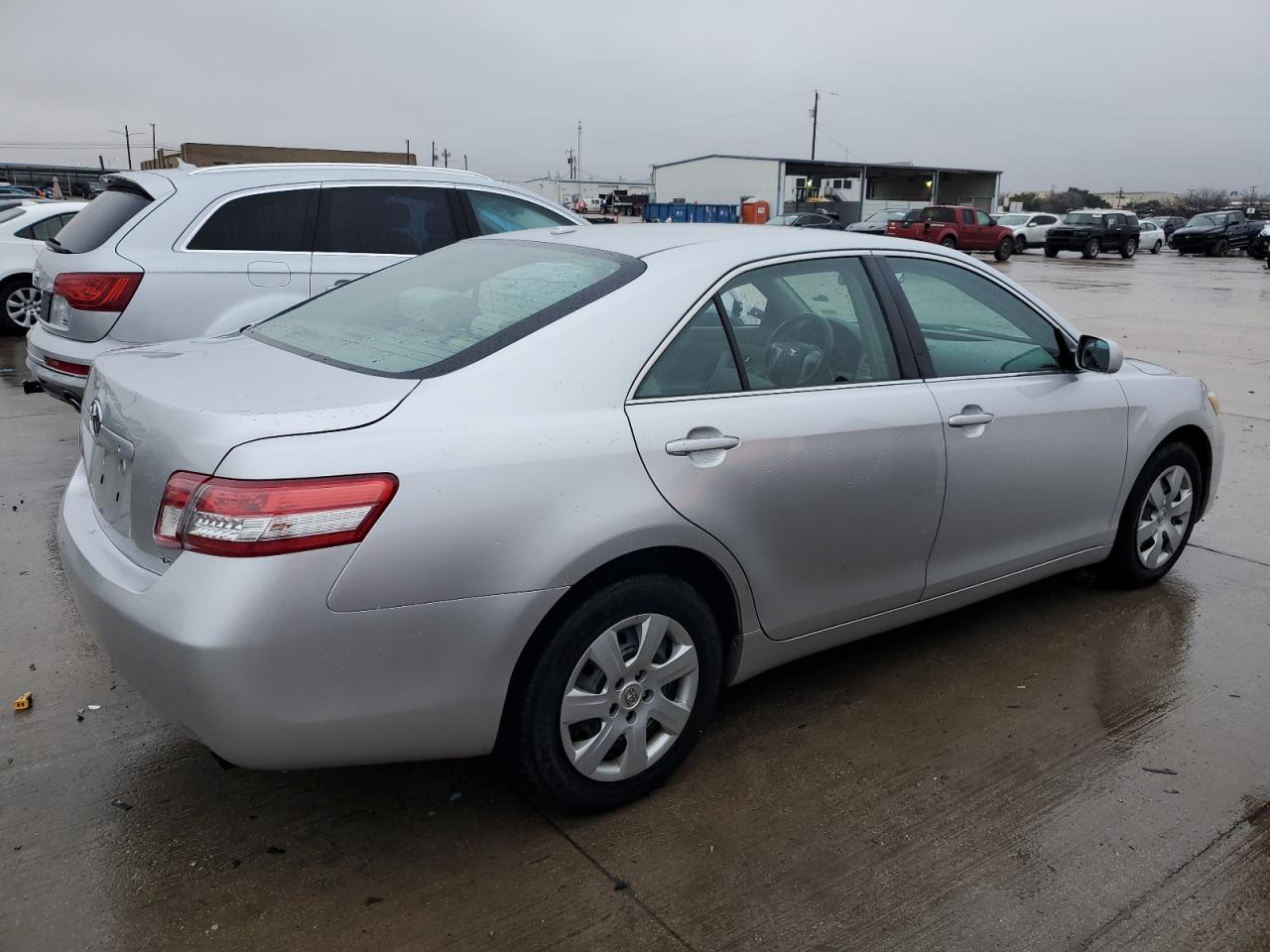 Photo 2 VIN: 4T4BF3EKXBR149757 - TOYOTA CAMRY 