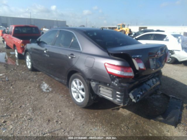 Photo 2 VIN: 4T4BF3EKXBR172908 - TOYOTA CAMRY 