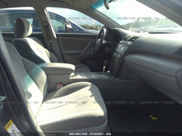 Photo 4 VIN: 4T4BF3EKXBR215322 - TOYOTA CAMRY 