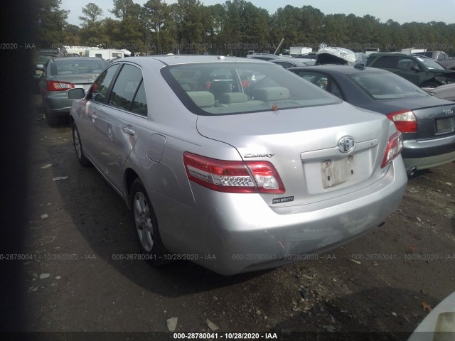 Photo 2 VIN: 4T4BF3EKXBR219483 - TOYOTA CAMRY 