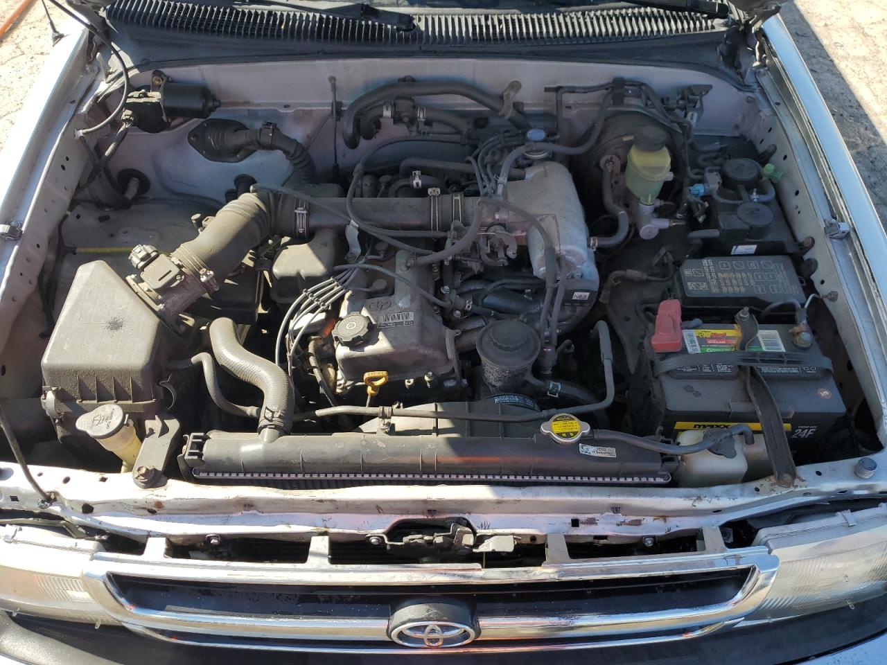 Photo 10 VIN: 4TANL42N0YZ674990 - TOYOTA TACOMA 