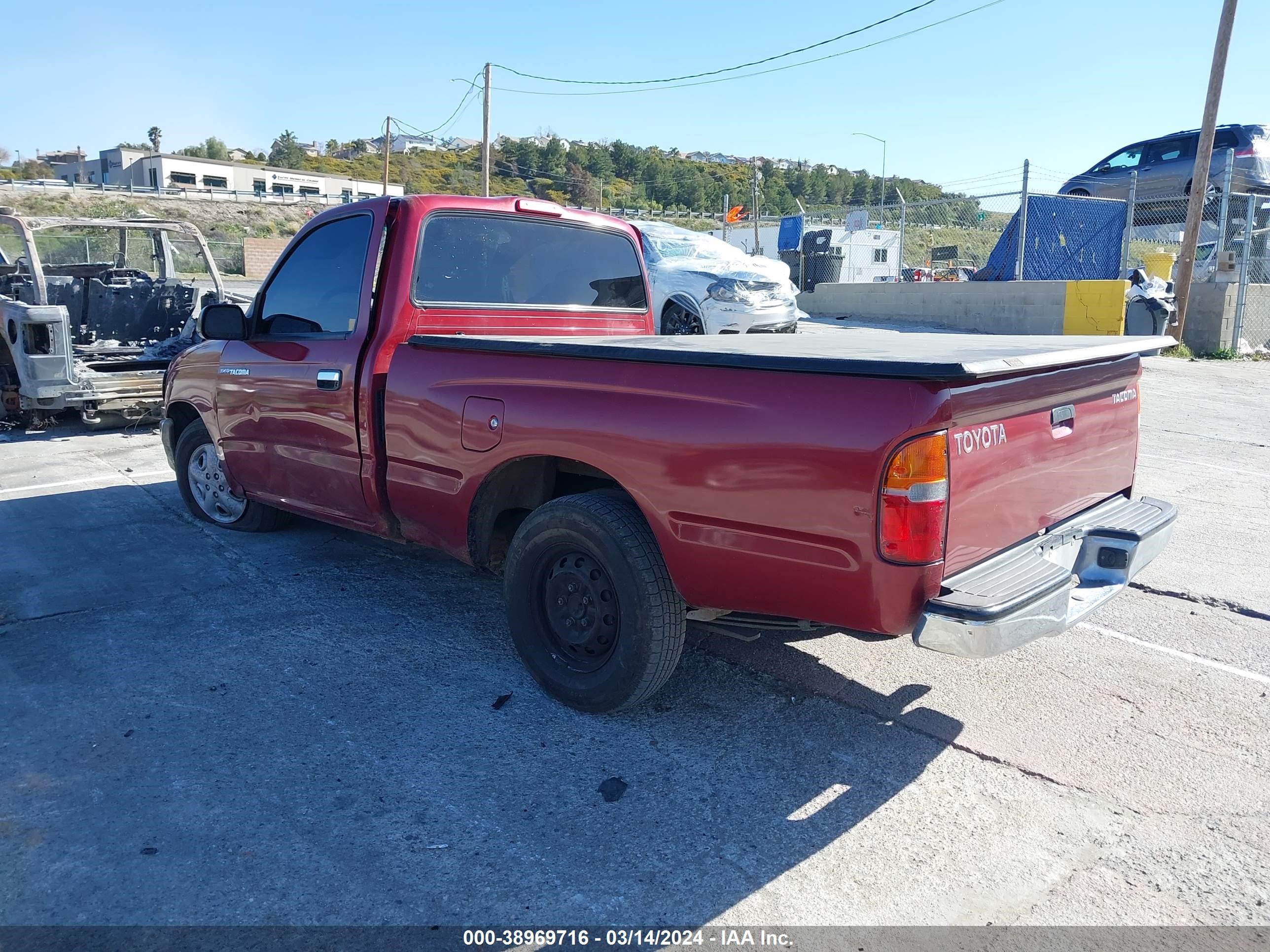 Photo 2 VIN: 4TANL42N1YZ629735 - TOYOTA TACOMA 