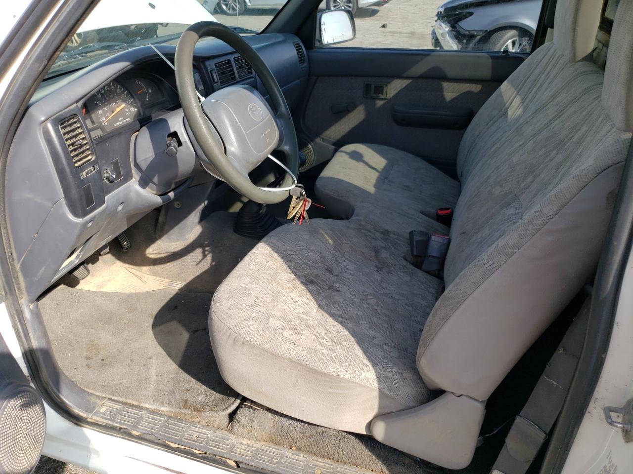 Photo 6 VIN: 4TANL42N2VZ235625 - TOYOTA TACOMA 