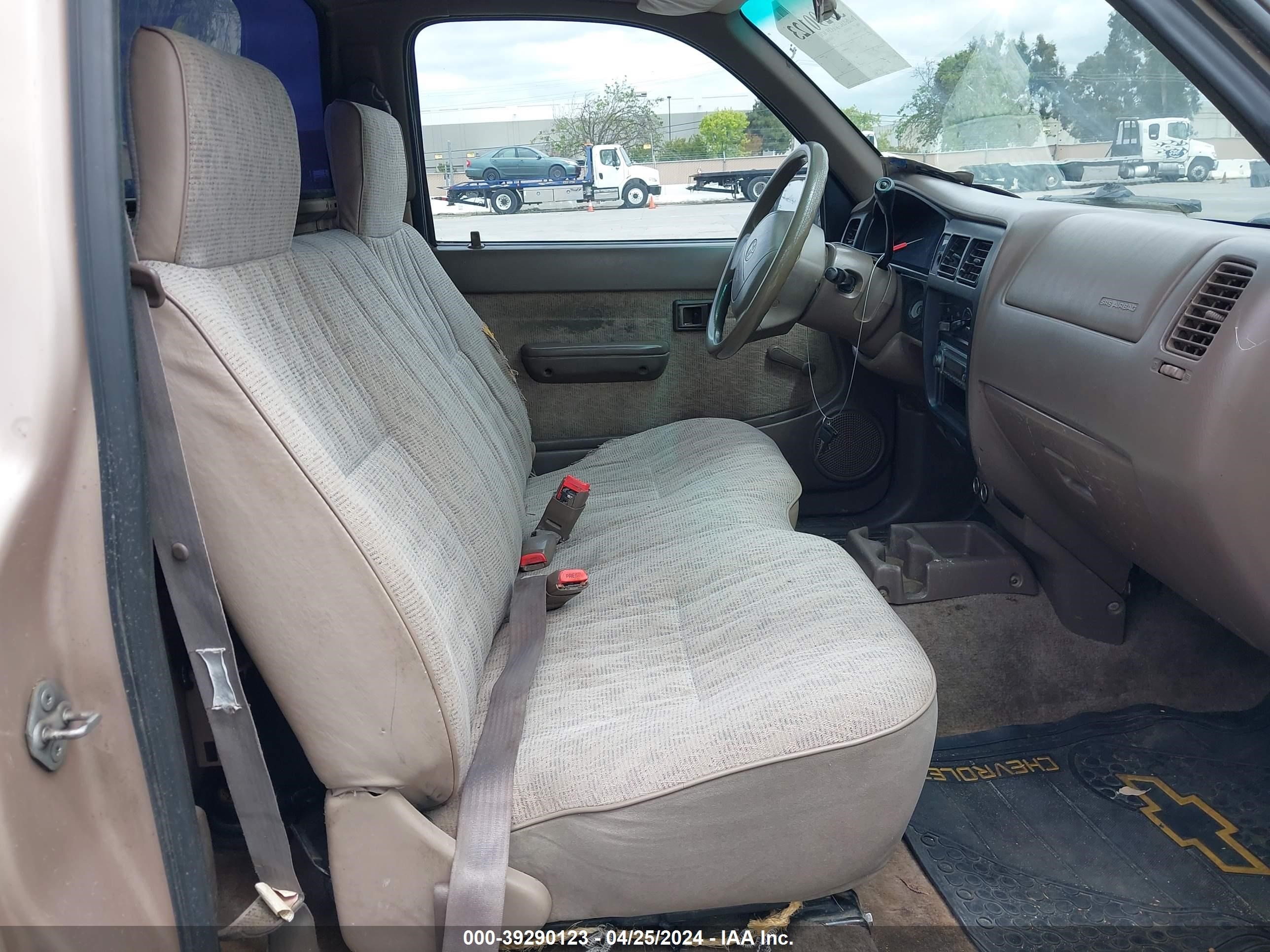 Photo 7 VIN: 4TANL42N2WZ152214 - TOYOTA TACOMA 