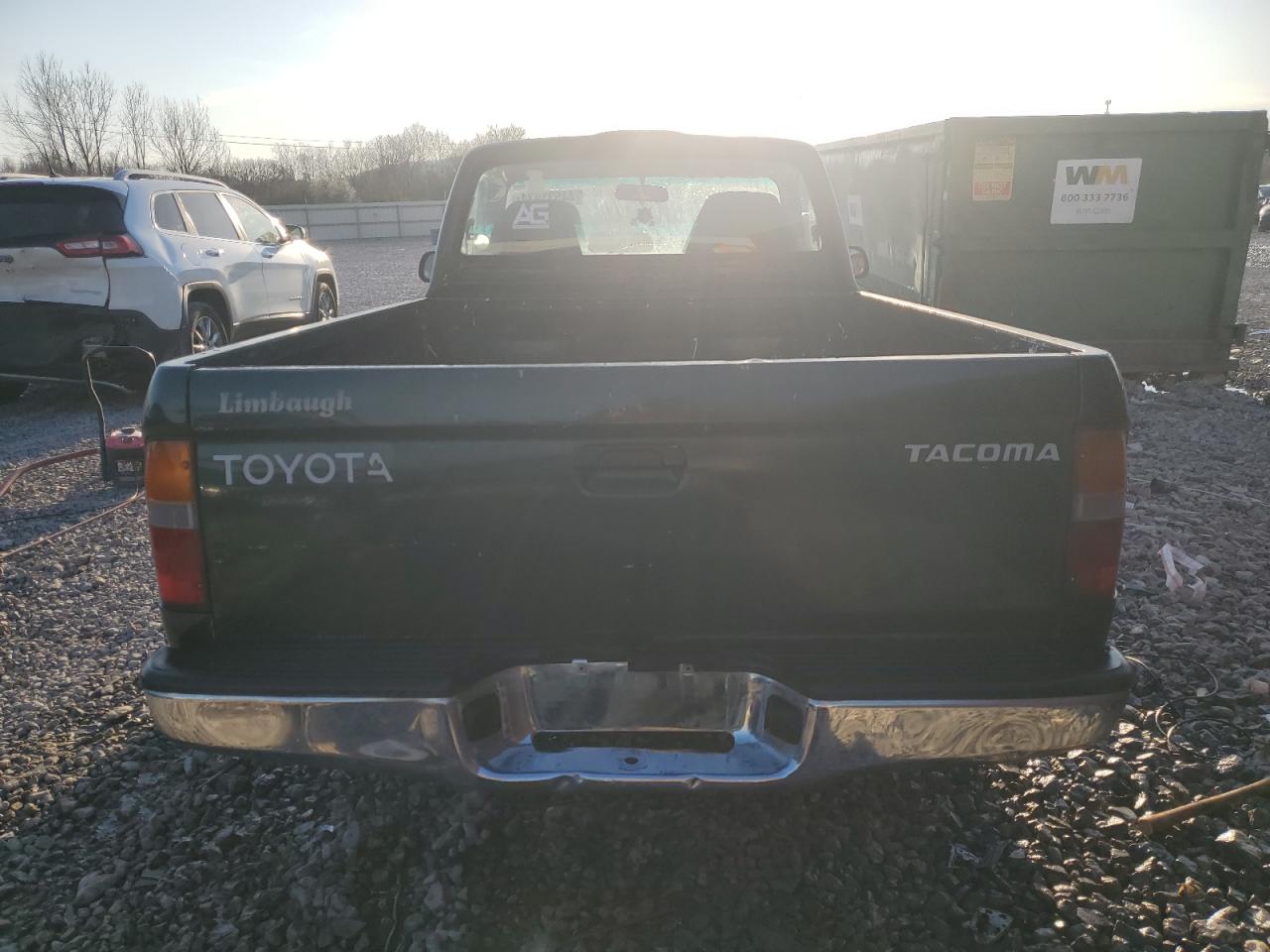 Photo 5 VIN: 4TANL42N2YZ672738 - TOYOTA TACOMA 