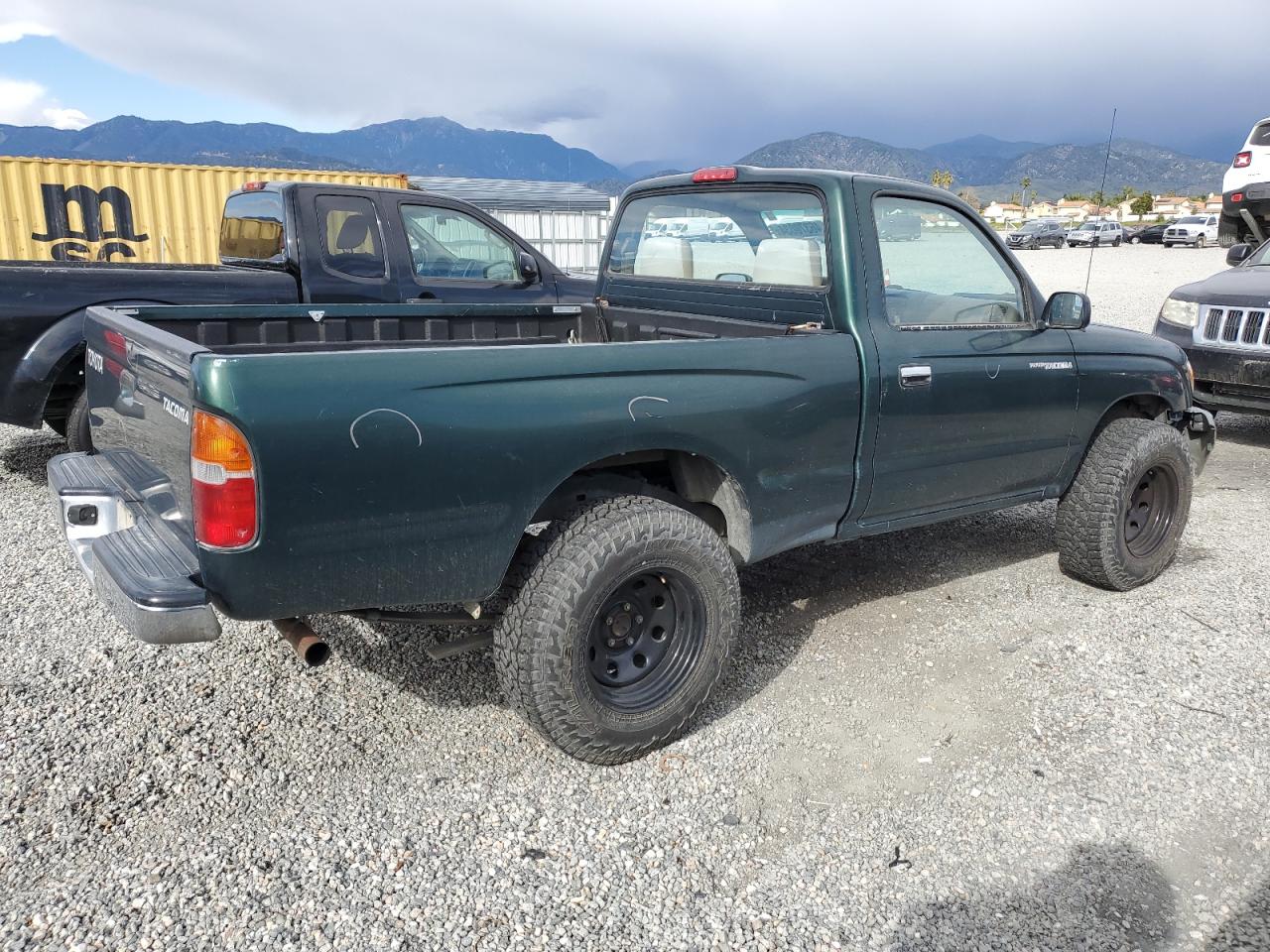 Photo 2 VIN: 4TANL42N3XZ567561 - TOYOTA TACOMA 