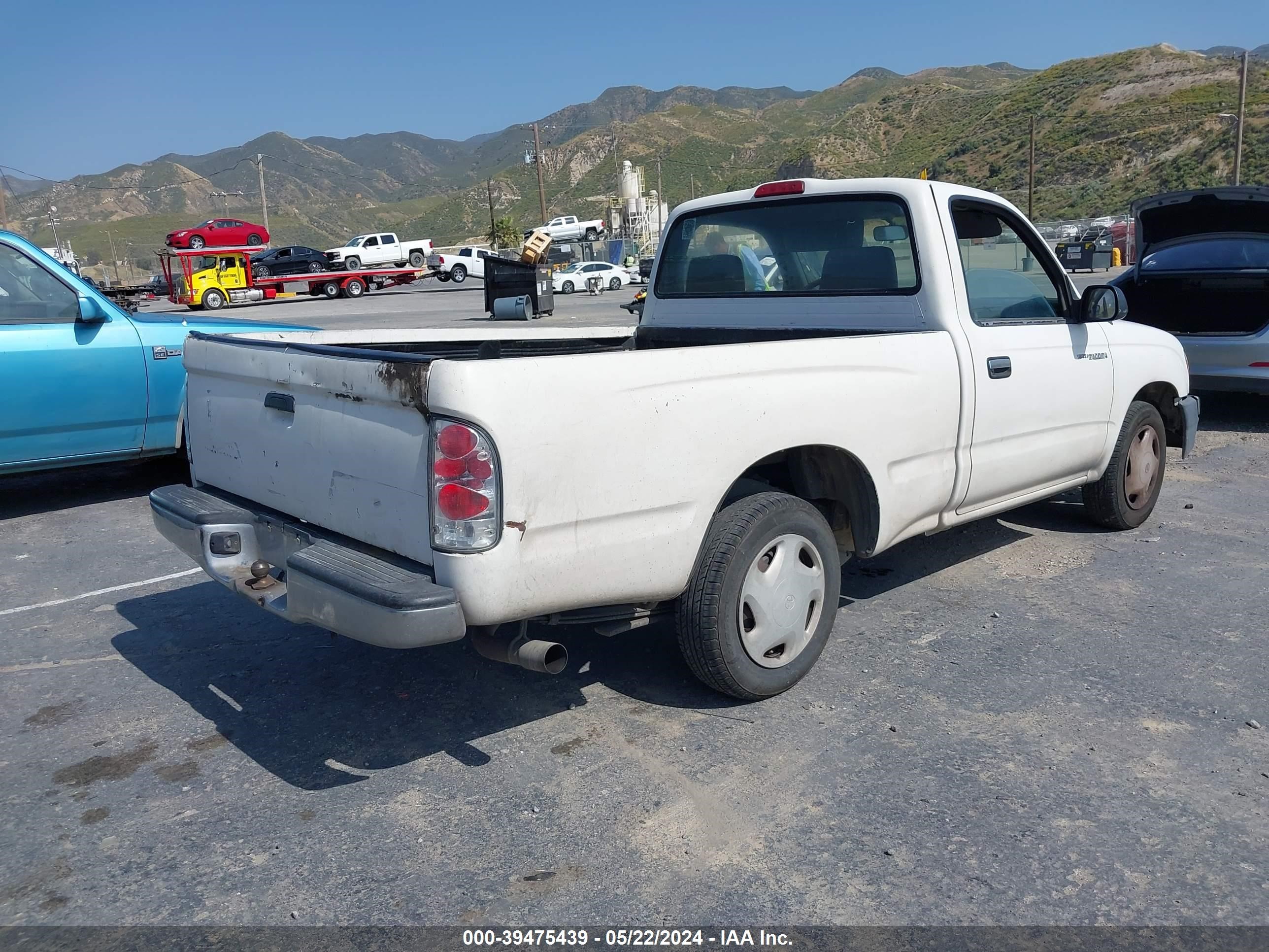 Photo 3 VIN: 4TANL42N3YZ581509 - TOYOTA TACOMA 