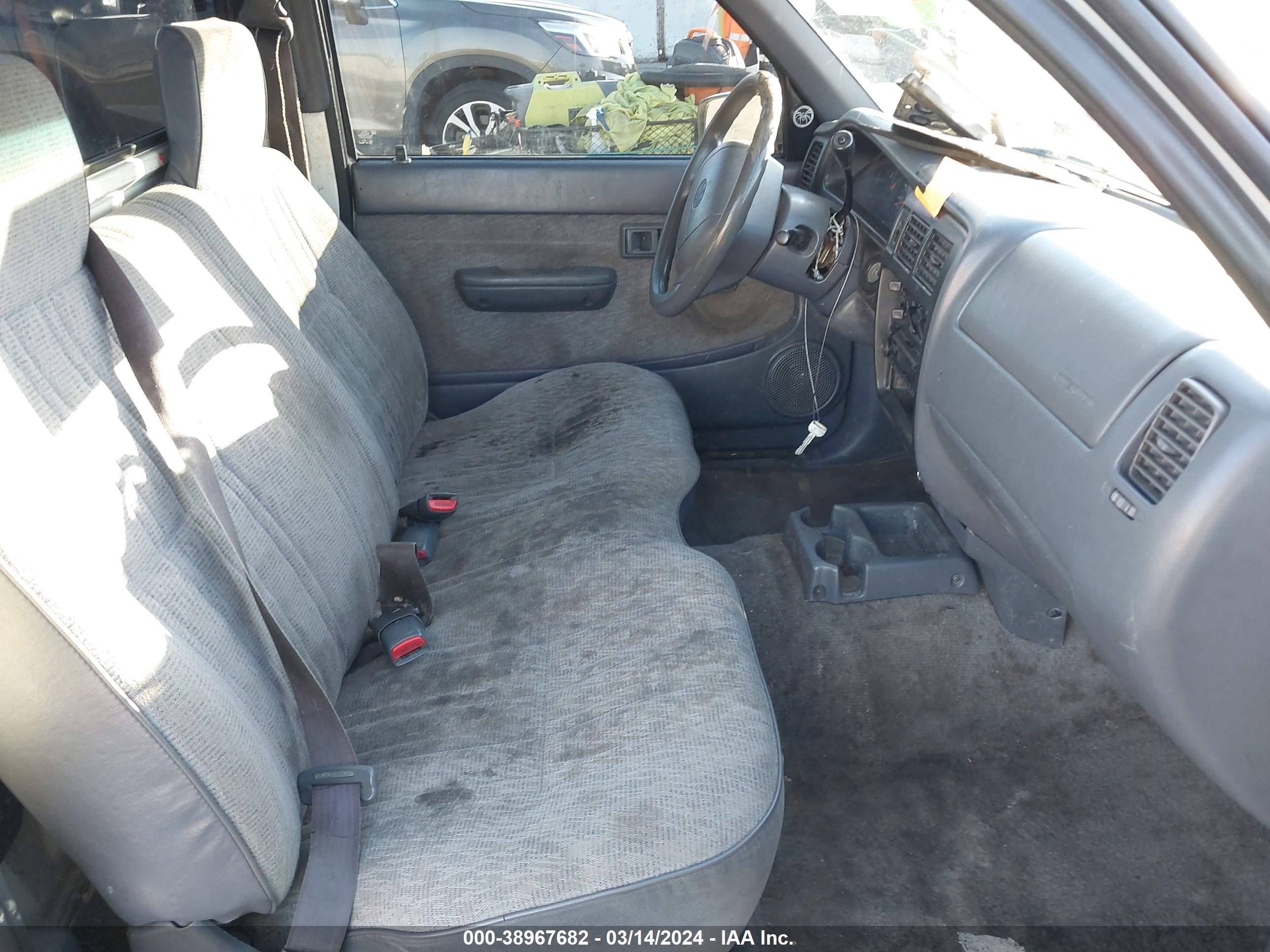 Photo 4 VIN: 4TANL42N4WZ053796 - TOYOTA TACOMA 