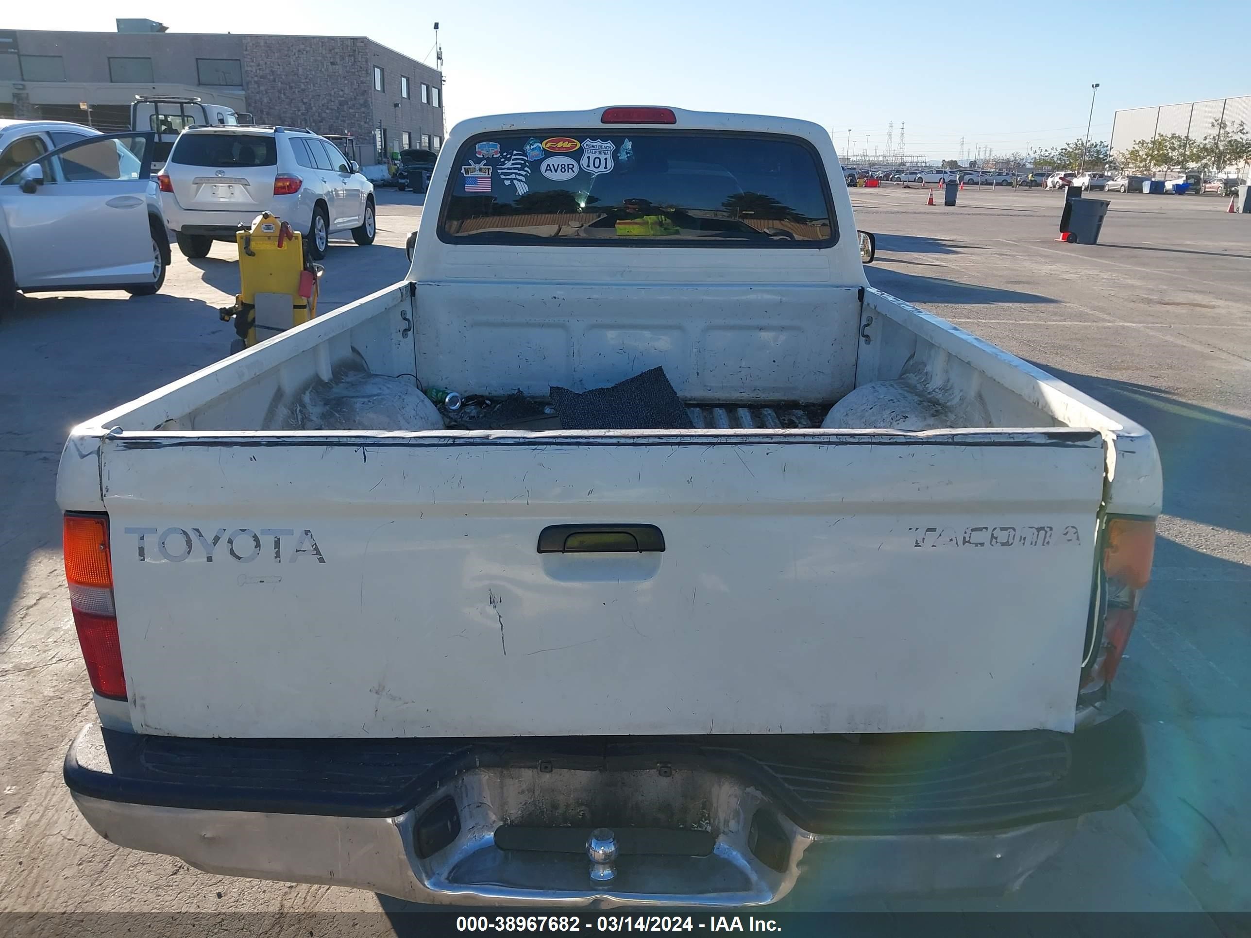 Photo 7 VIN: 4TANL42N4WZ053796 - TOYOTA TACOMA 