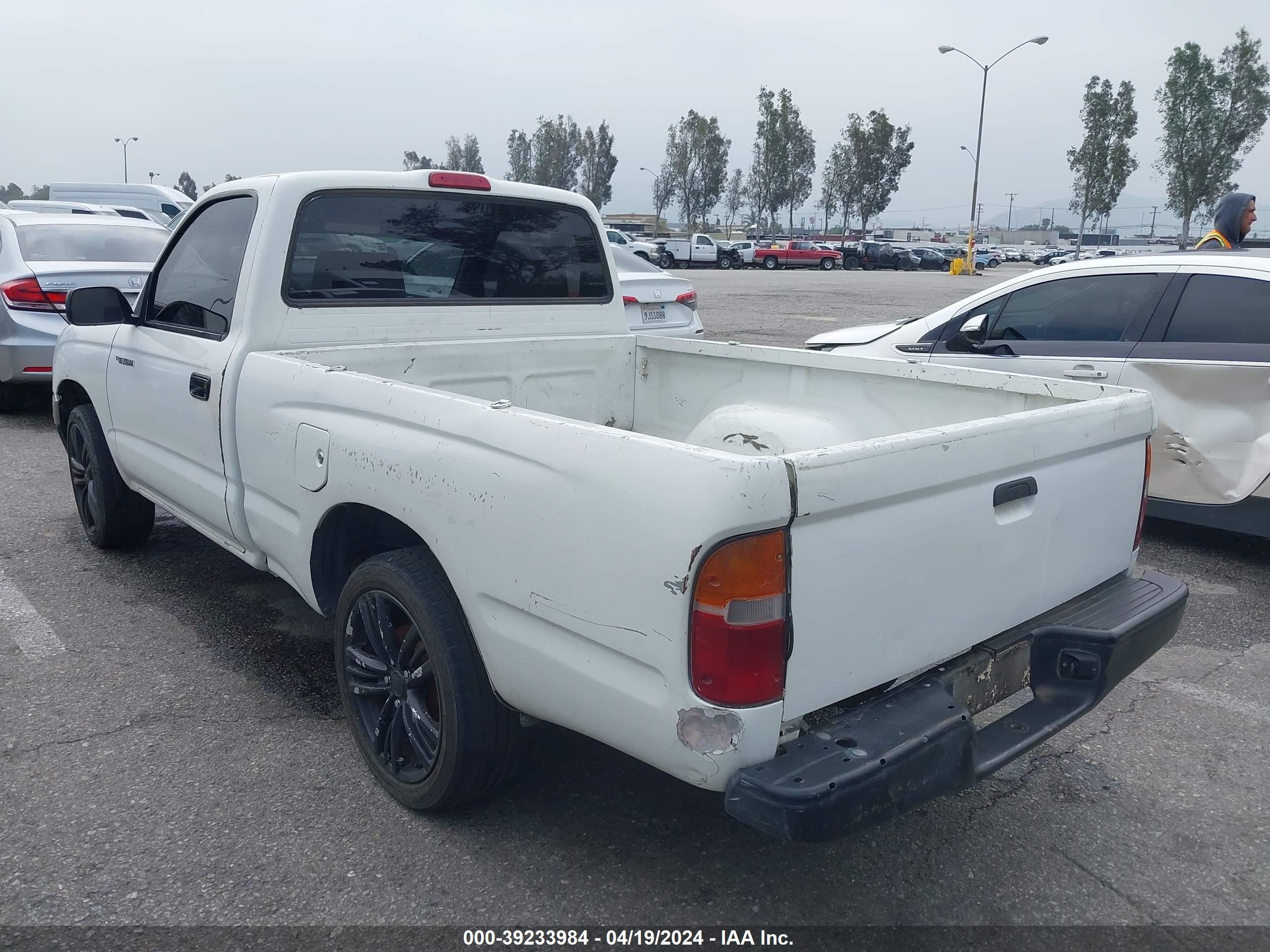 Photo 2 VIN: 4TANL42N7TZ113596 - TOYOTA TACOMA 