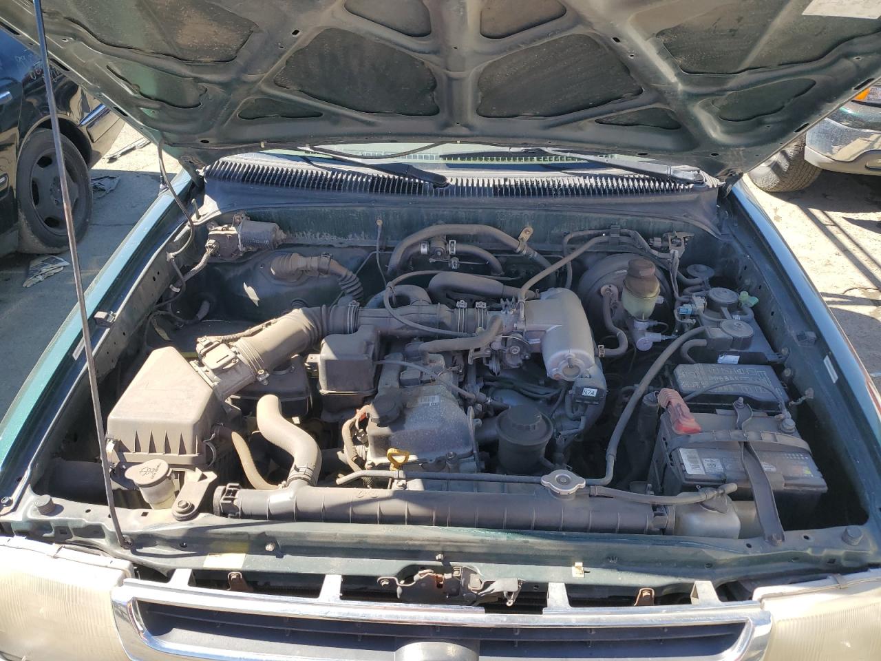 Photo 10 VIN: 4TANL42N8YZ599391 - TOYOTA TACOMA 