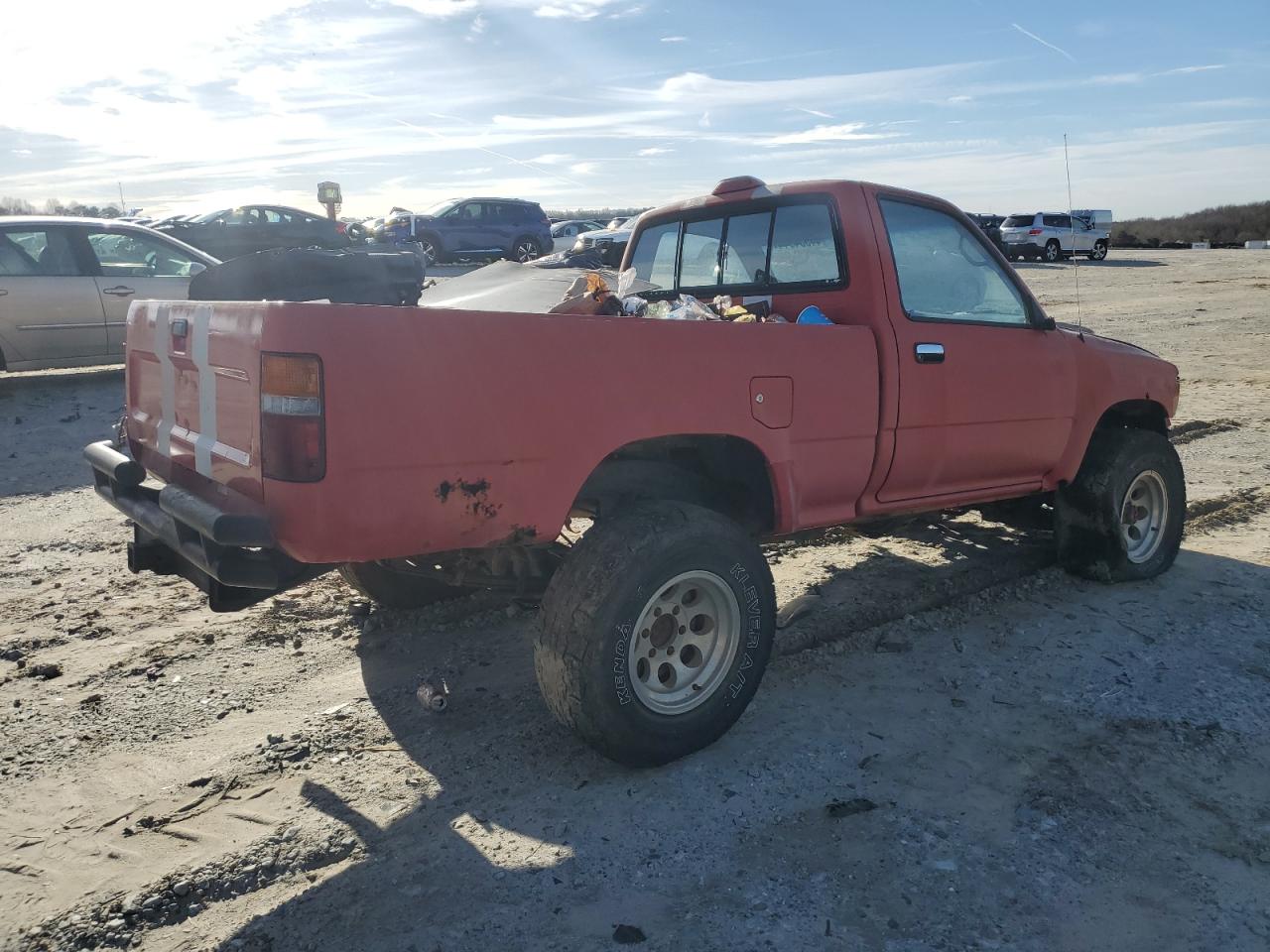 Photo 2 VIN: 4TARN01P1SZ314237 - TOYOTA PICKUP 