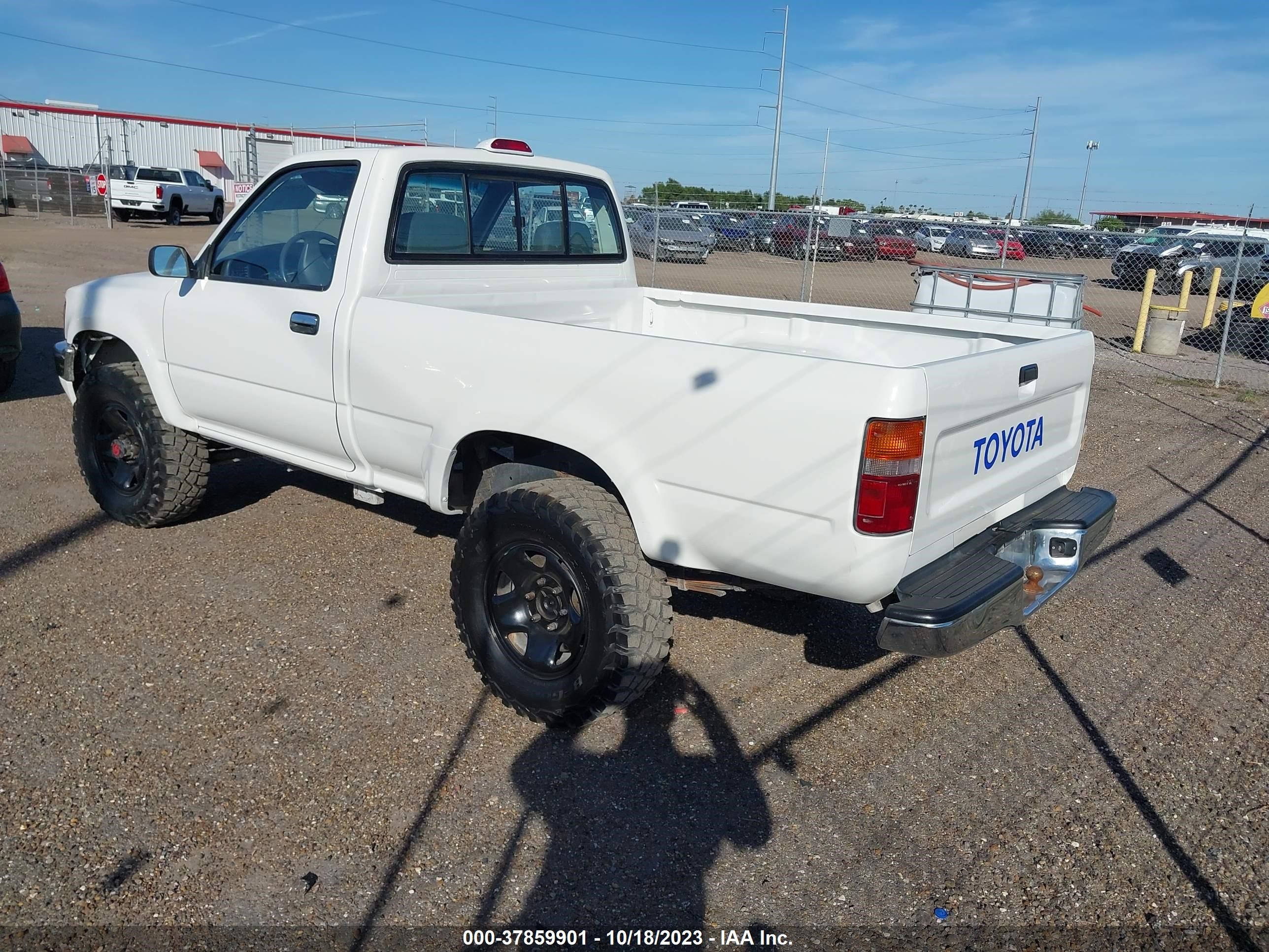 Photo 2 VIN: 4TARN01P3SZ323246 - TOYOTA PICKUP 