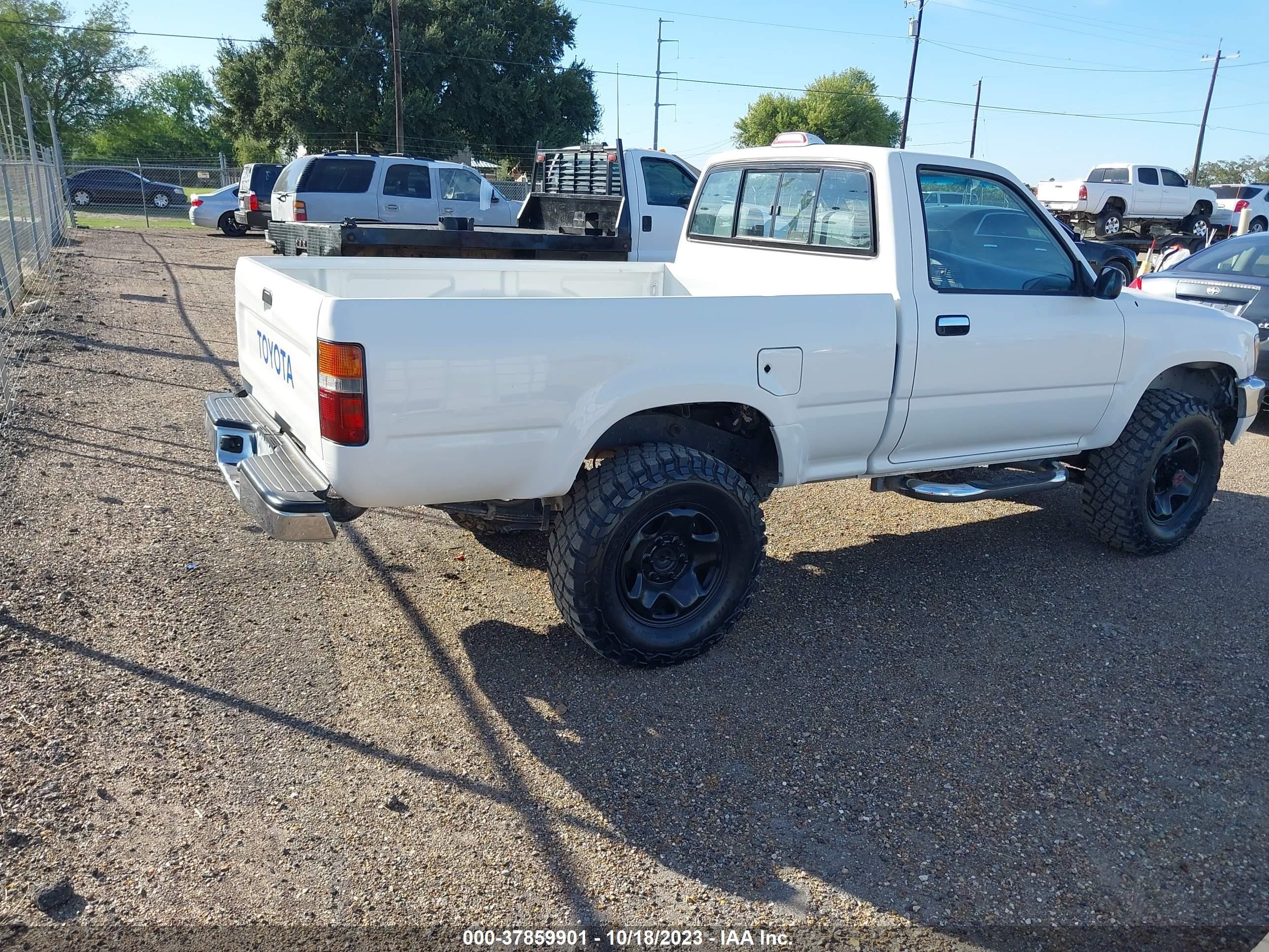 Photo 3 VIN: 4TARN01P3SZ323246 - TOYOTA PICKUP 