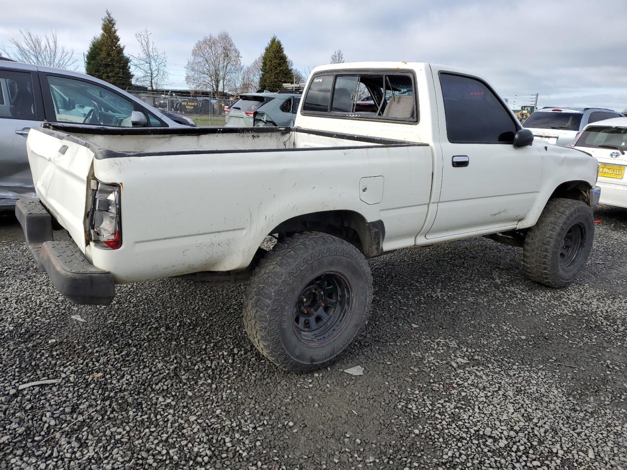 Photo 2 VIN: 4TARN01P5PZ113836 - TOYOTA PICKUP 