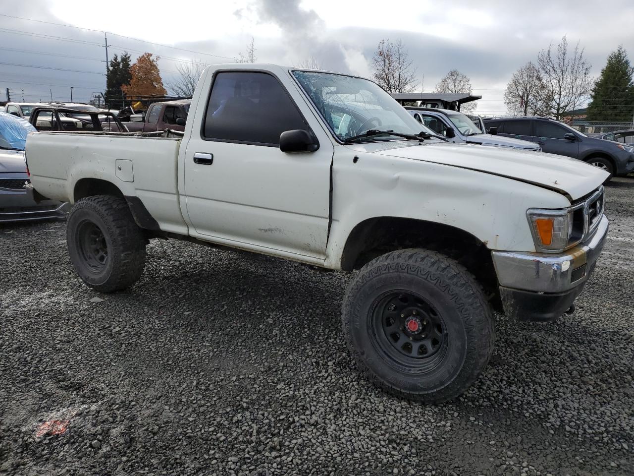 Photo 3 VIN: 4TARN01P5PZ113836 - TOYOTA PICKUP 