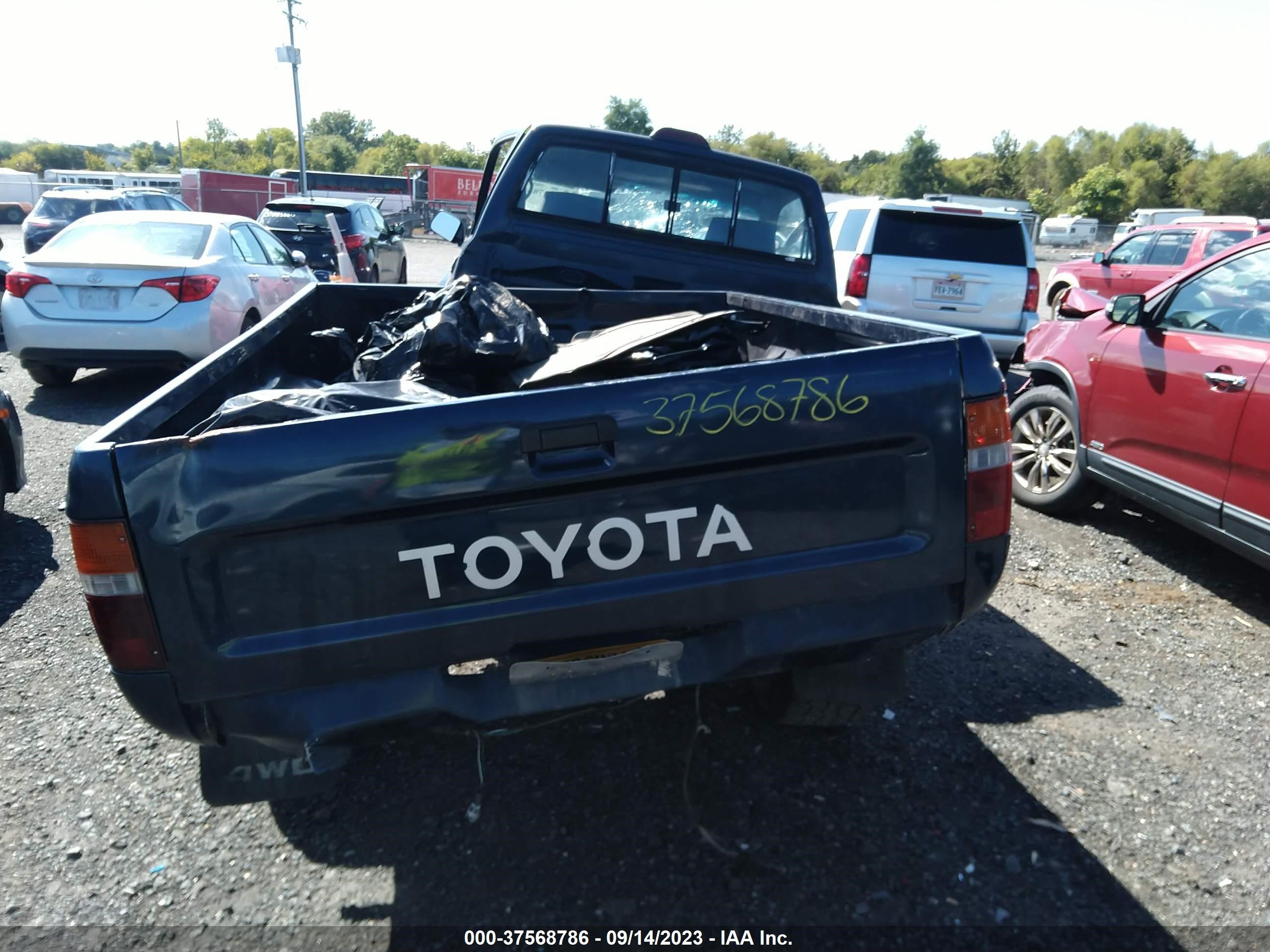 Photo 14 VIN: 4TARN01P5RZ312226 - TOYOTA PICKUP 