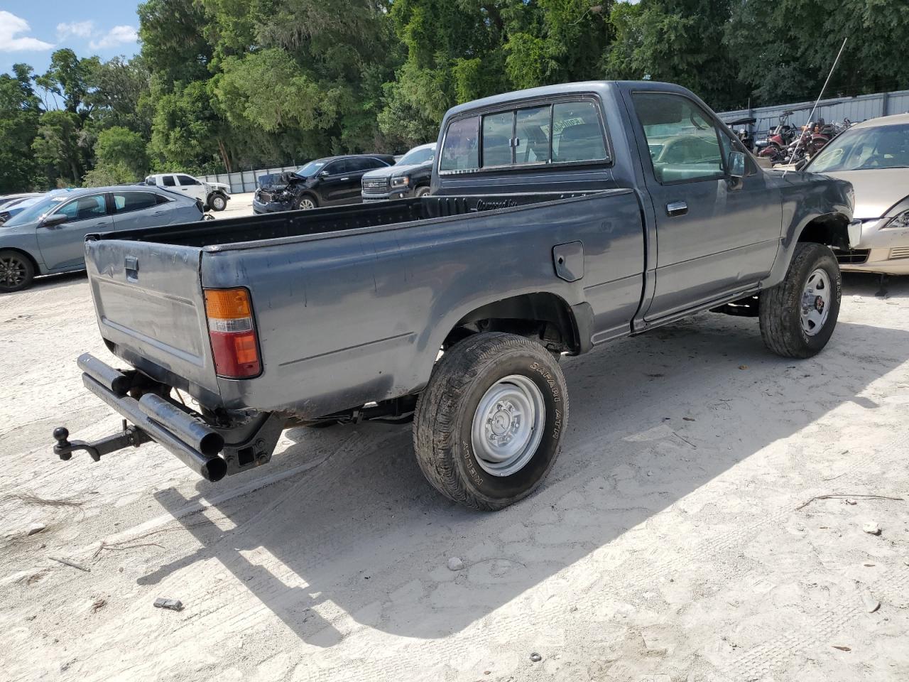 Photo 2 VIN: 4TARN01P6PZ122948 - TOYOTA PICKUP 