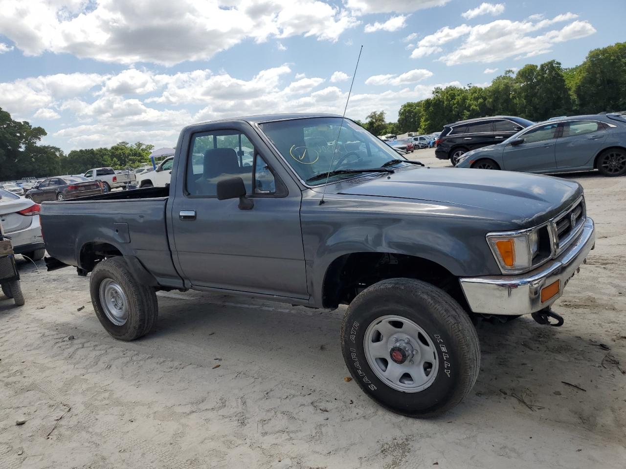 Photo 3 VIN: 4TARN01P6PZ122948 - TOYOTA PICKUP 