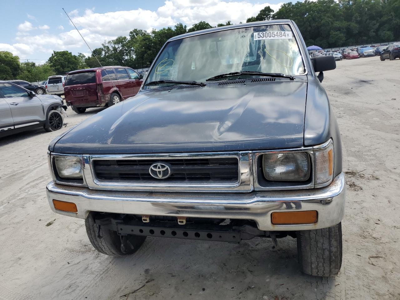 Photo 4 VIN: 4TARN01P6PZ122948 - TOYOTA PICKUP 