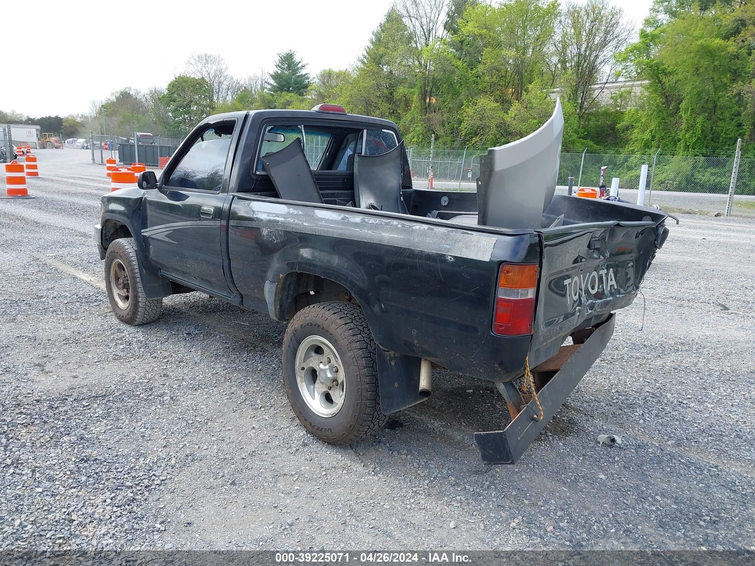 Photo 2 VIN: 4TARN01P8RZ212198 - TOYOTA PICKUP 