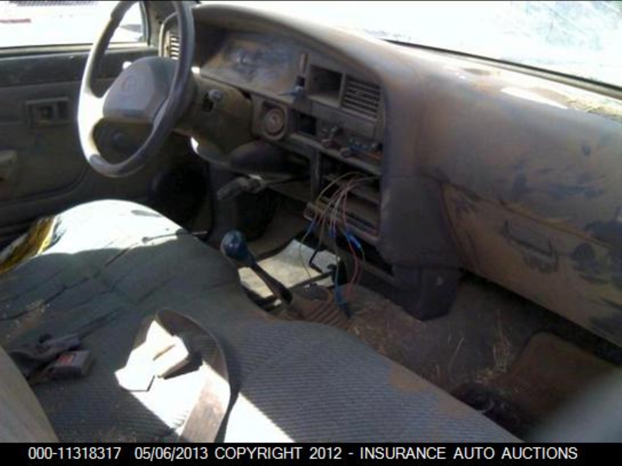 Photo 4 VIN: 4TARN81A0NZ008175 - TOYOTA PICKUP 