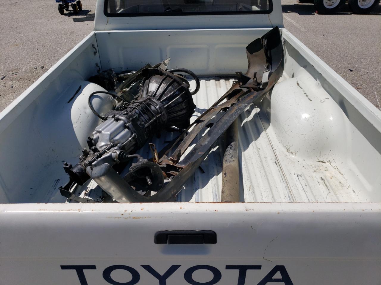 Photo 9 VIN: 4TARN81A1RZ237762 - TOYOTA PICKUP 