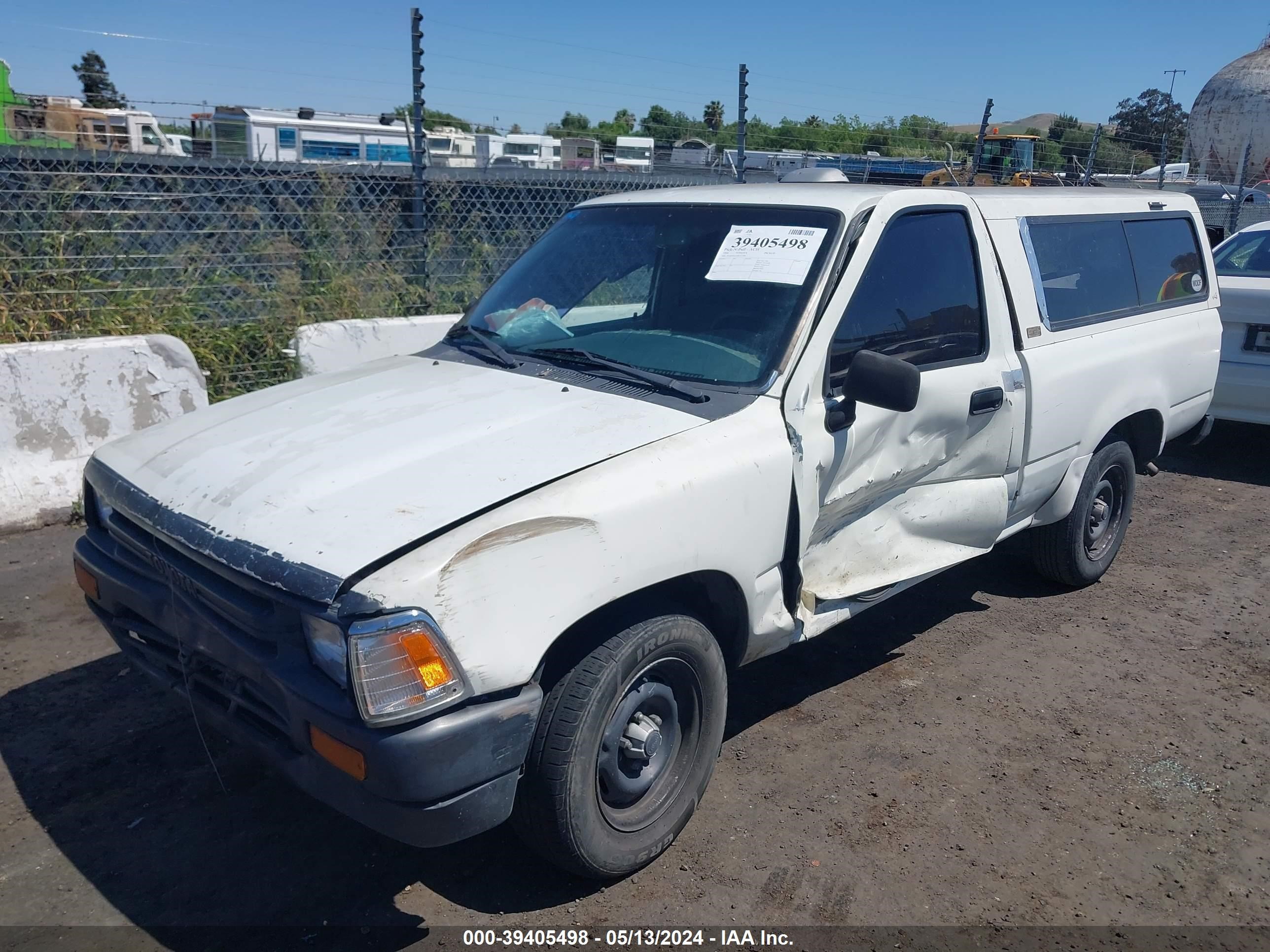 Photo 1 VIN: 4TARN81A2RZ177961 - TOYOTA PICKUP 