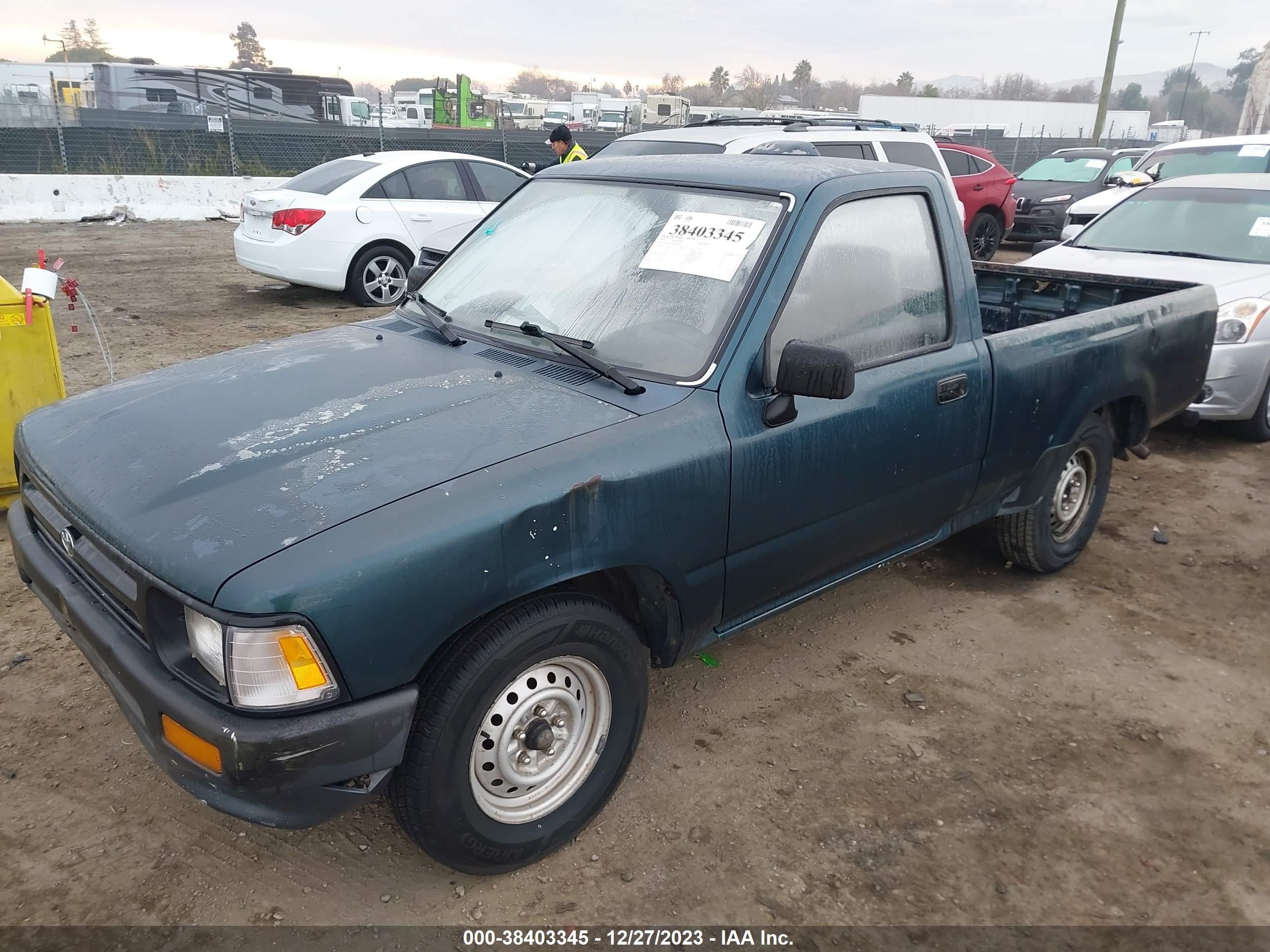 Photo 1 VIN: 4TARN81A3SZ324164 - TOYOTA PICKUP 