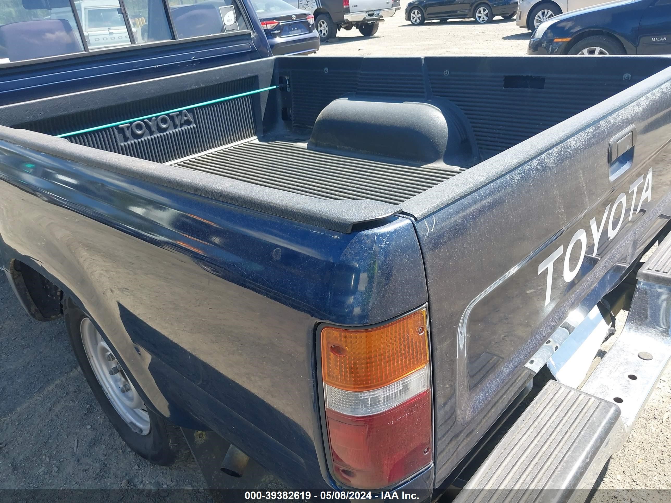 Photo 5 VIN: 4TARN81A5PZ073803 - TOYOTA PICKUP 