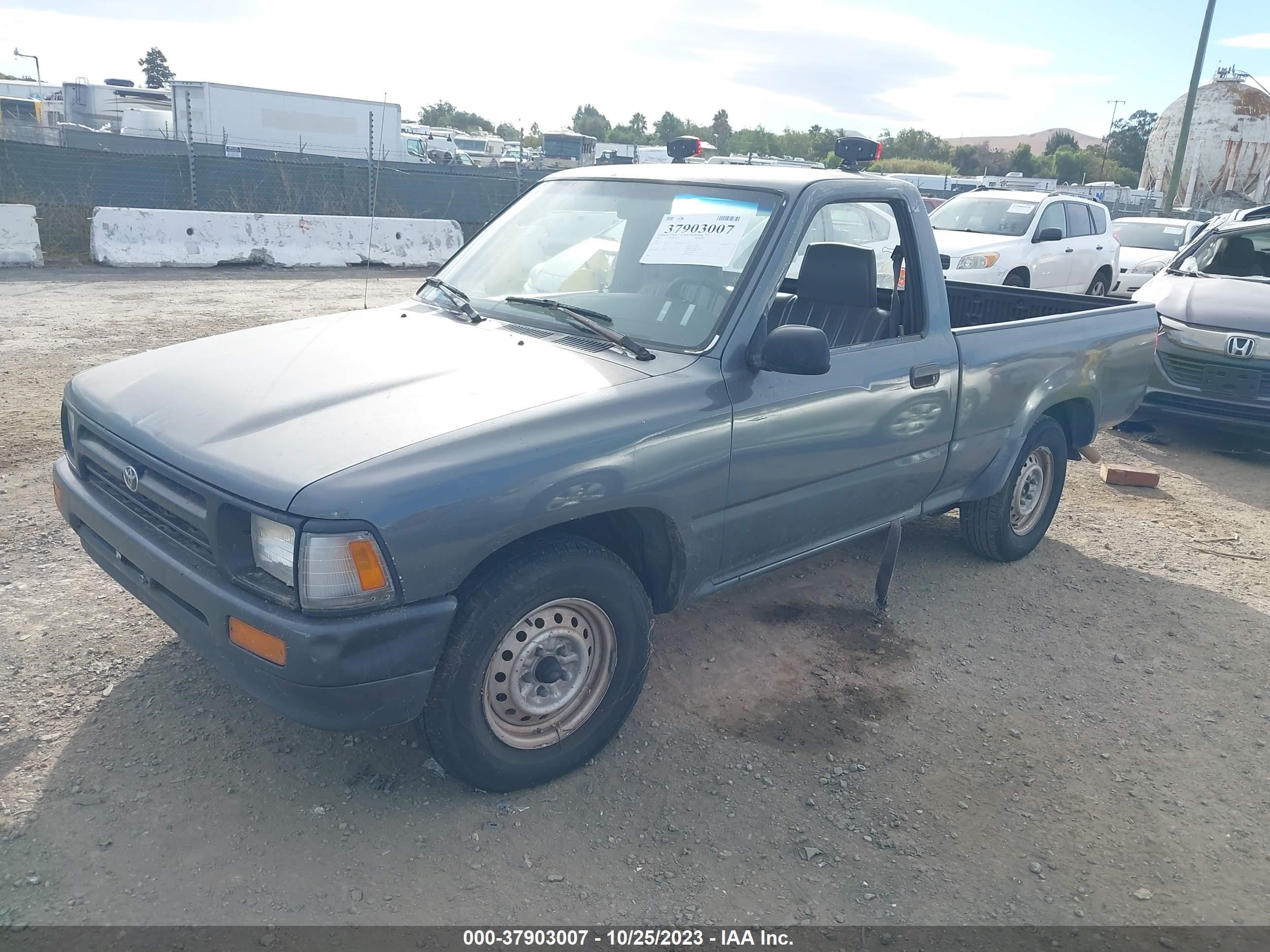 Photo 1 VIN: 4TARN81A6PZ070568 - TOYOTA PICKUP 