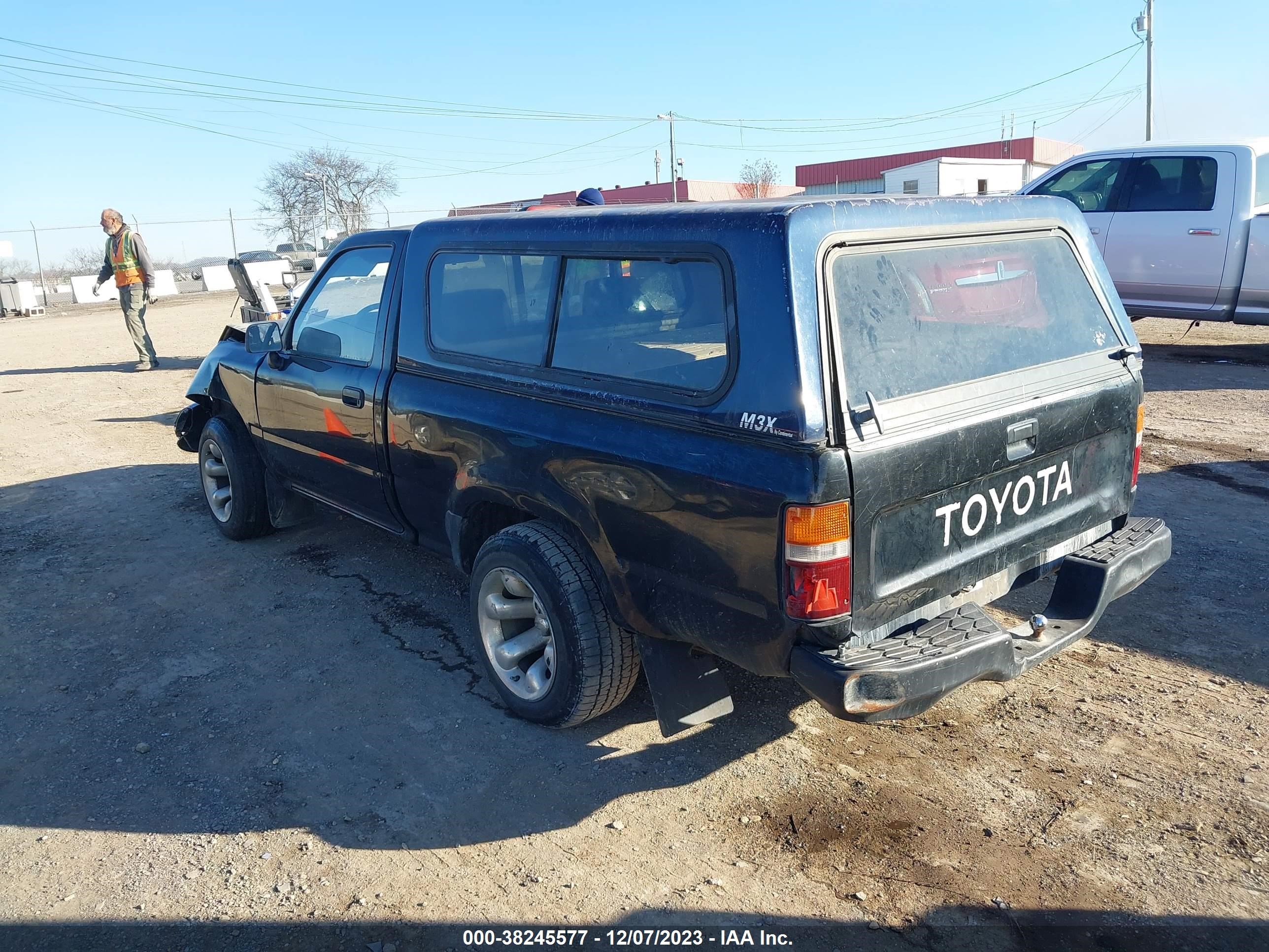 Photo 2 VIN: 4TARN81A6RZ286178 - TOYOTA PICKUP 