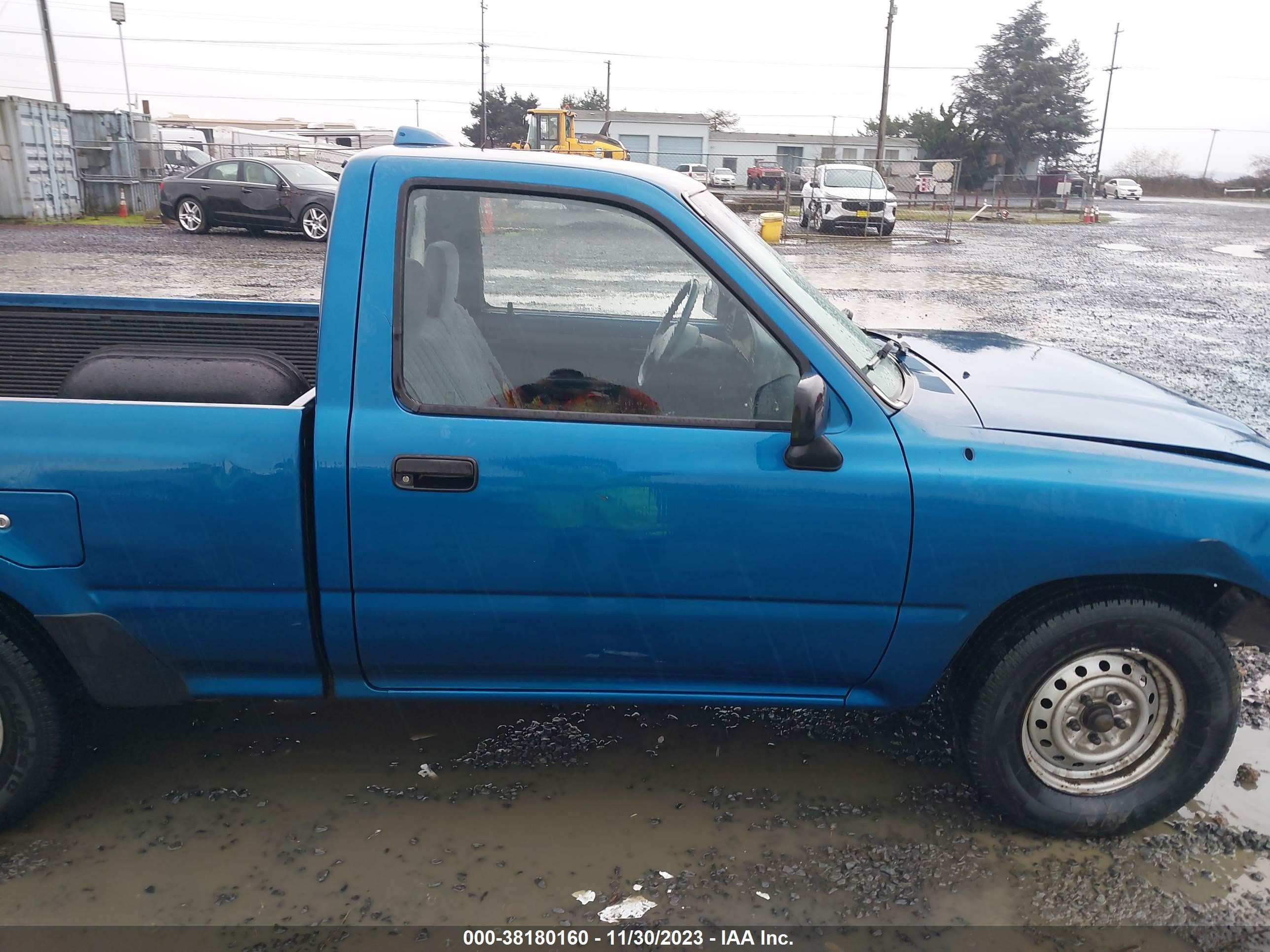 Photo 13 VIN: 4TARN81A7RZ263153 - TOYOTA PICKUP 