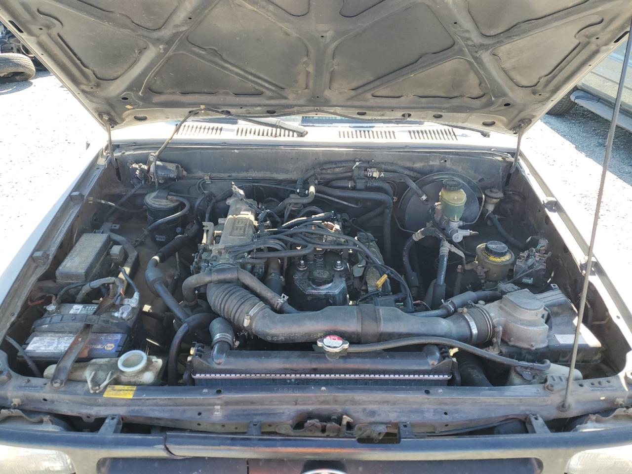 Photo 10 VIN: 4TARN81A9PZ126650 - TOYOTA PICKUP 