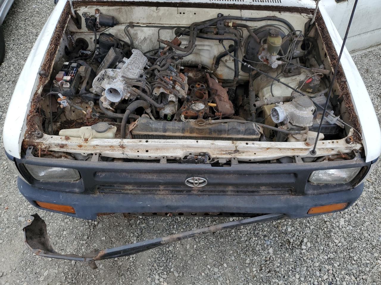 Photo 10 VIN: 4TARN81A9RZ164107 - TOYOTA PICKUP 