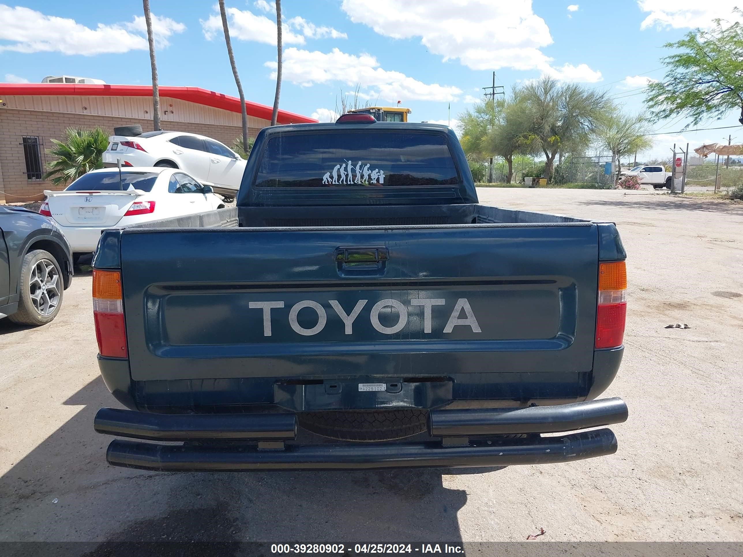 Photo 15 VIN: 4TARN81A9RZ254664 - TOYOTA PICKUP 