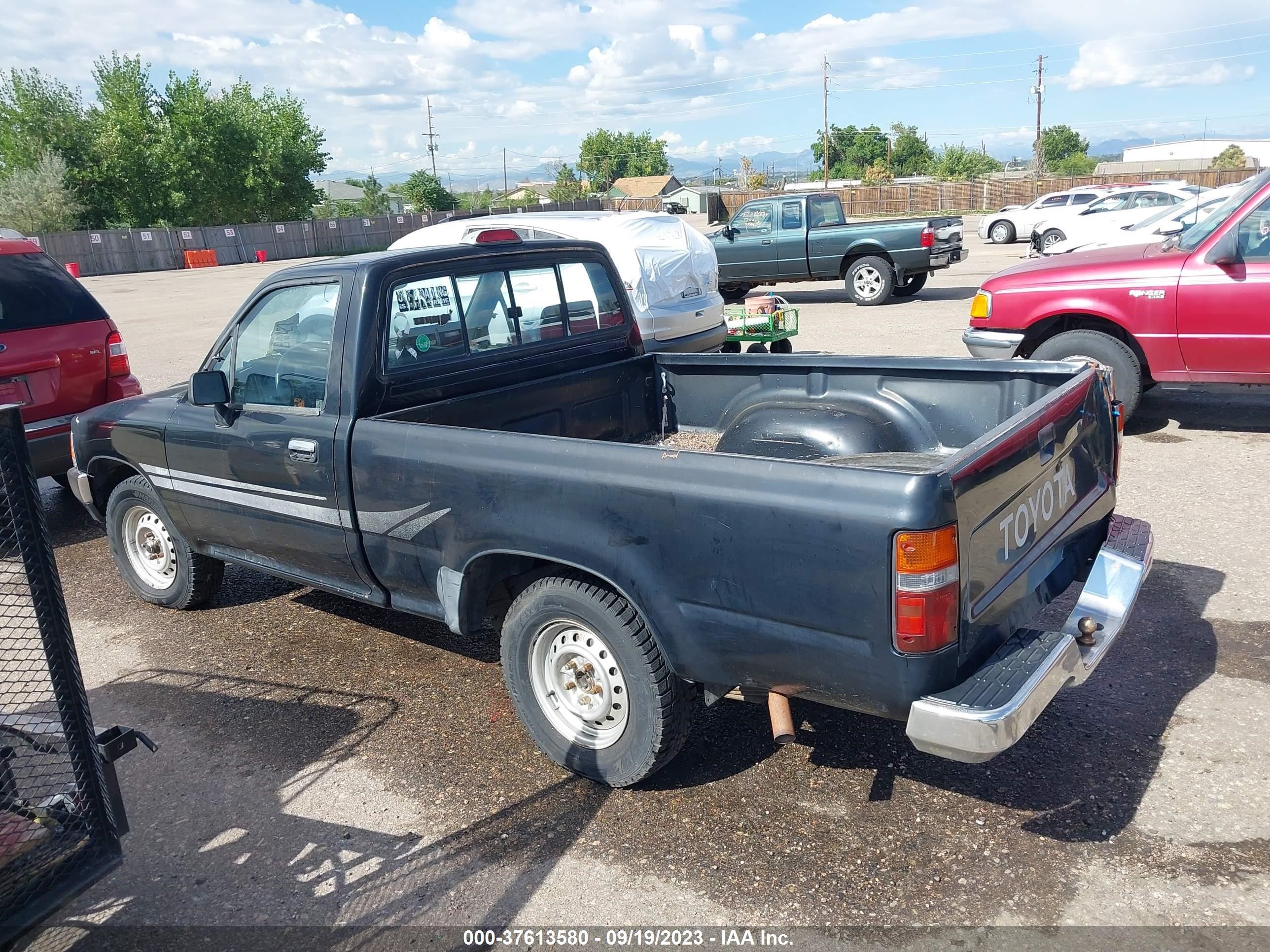 Photo 2 VIN: 4TARN81P0RZ208158 - TOYOTA PICKUP 