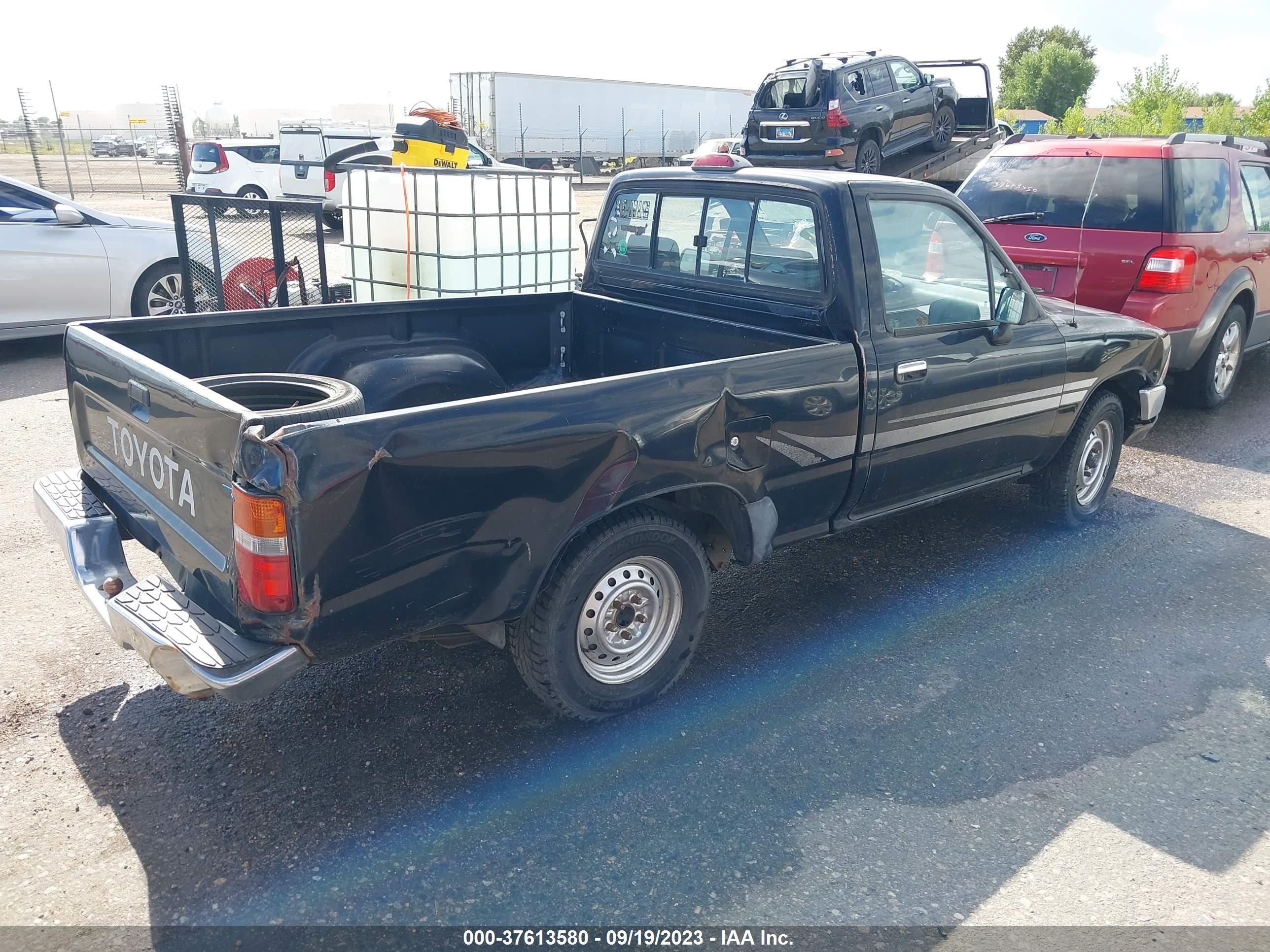 Photo 3 VIN: 4TARN81P0RZ208158 - TOYOTA PICKUP 