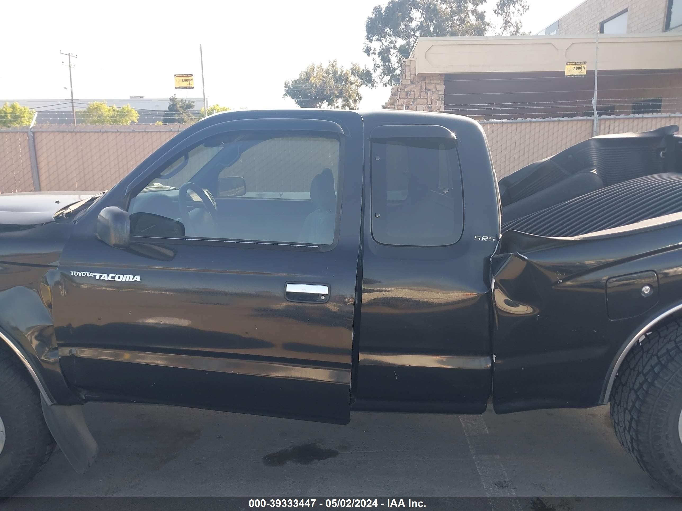 Photo 13 VIN: 4TASM92N2XZ430351 - TOYOTA TACOMA 